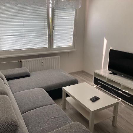Byt 2-Kk V Moste, Blizko Aquadrom A Benedikt Extérieur photo